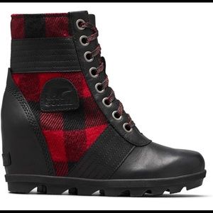 Sorel Lexie Wedge Boots Red Black Buffalo Checkered Plaid - size 8.5